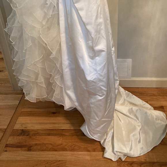 Davids Bridal Wedding Dress - Ivory - Picture 4 of 16